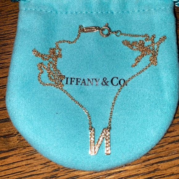 RARE - Tiffany’s Alphabet Rose Gold and Diamond “N” Pendant Necklace. - Picture 2 of 2